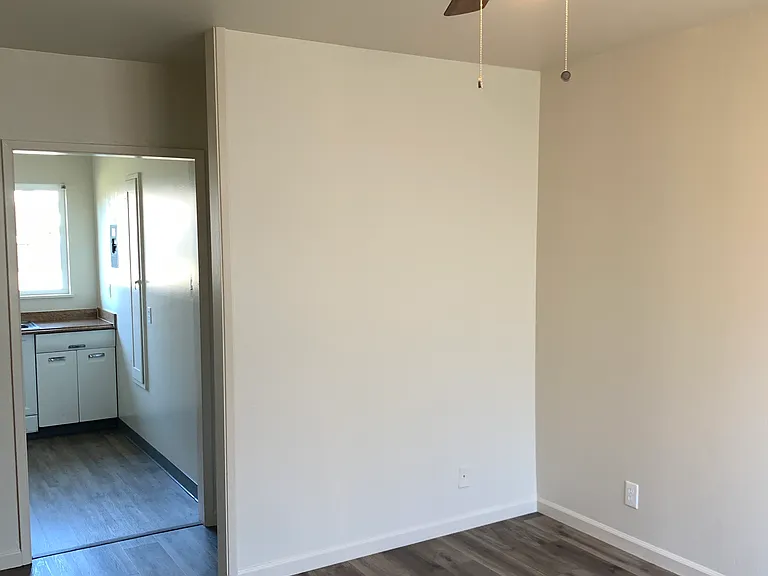 470 S 2nd St #12 — Photo 5