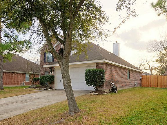 3rd image of 19519 Stamford Dr