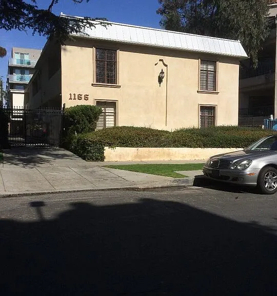 1166 Amherst Ave #6 — Photo 12