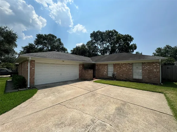 15810 Hickory Knoll Dr, Houston, TX 77059