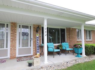 1032 Normandy Terrace Dr, Flint, MI 48532