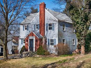 14 Coral Dr, Pittsburgh, PA 15238