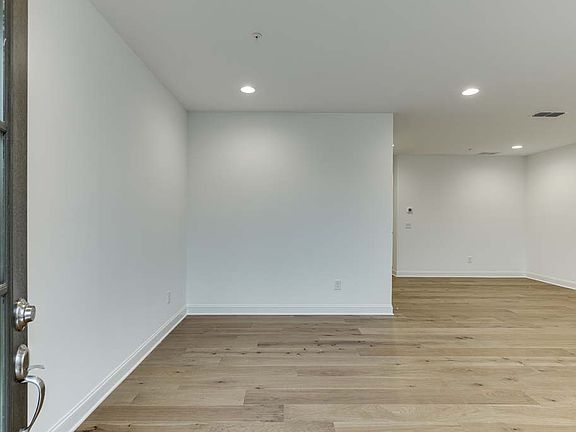 Aria - Donato 1 Interior Image 4