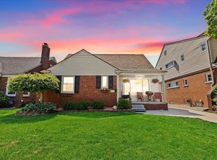 7870 Balfour Ave, Allen Park, MI 48101