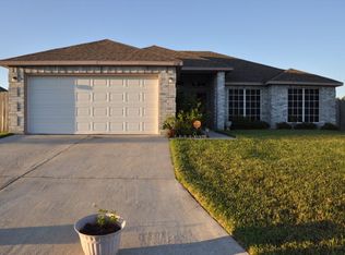 1708 Brook Ln, Kingsville, TX 78363