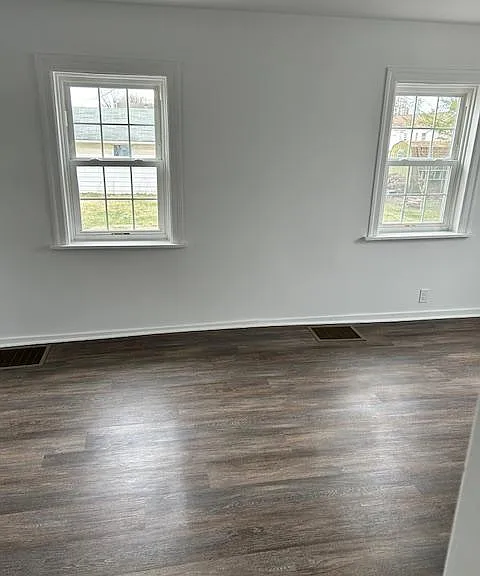 512 S Laurel St — Photo 11