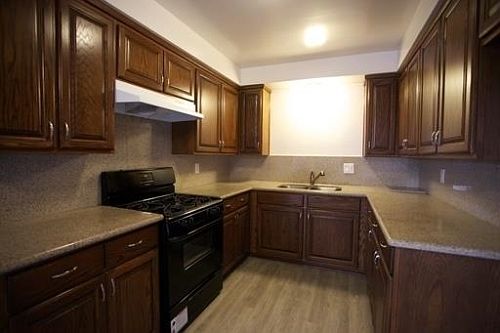 3rd image of 26110 Narbonne Ave APT 07