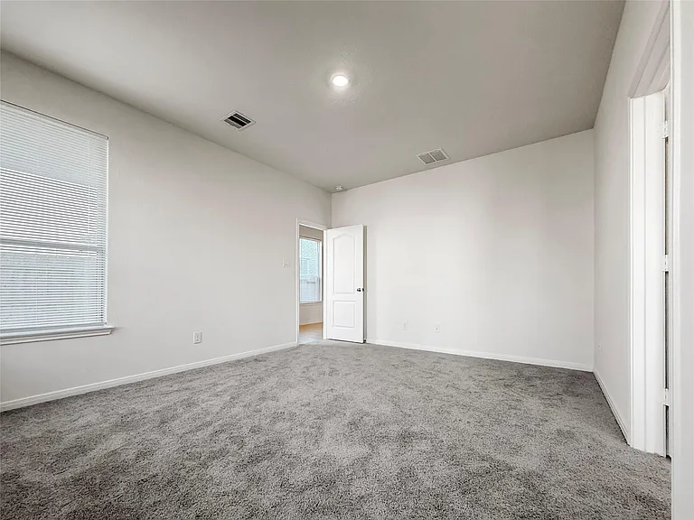 2809 Cordova Hill Dr — Photo 15