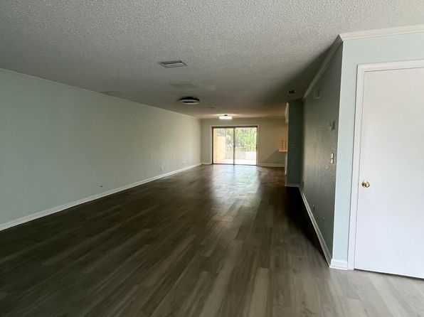 4305 Coral Springs Dr #2H