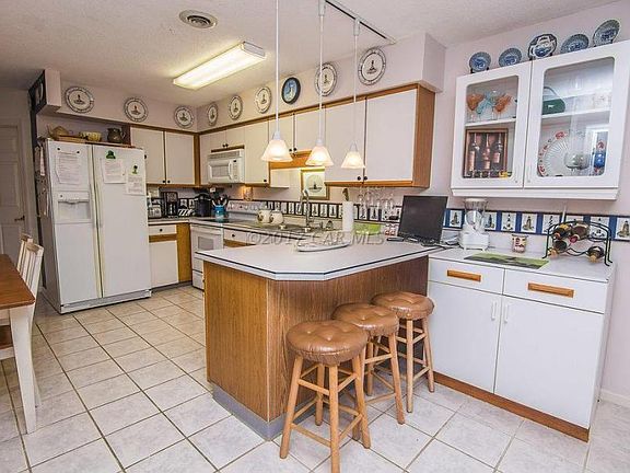 Large eat-in kitchen.