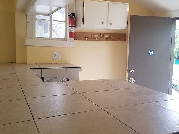 5th image of 816 20th St #5B-2Ba