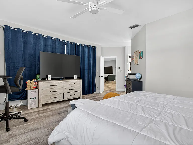 11910 Glenmore Dr #3 — Photo 19