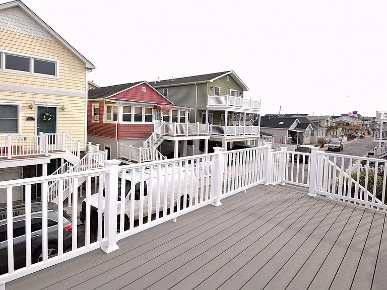 73 Nebraska St — Photo 1