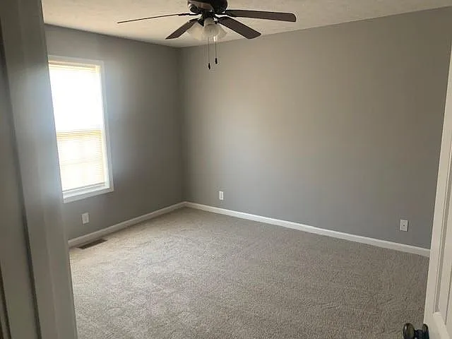 850 Tracy Ln #4 — Photo 13