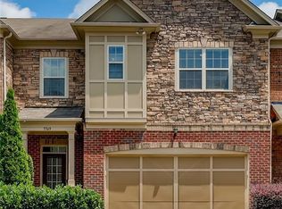 5569 High Point Rd, Sandy Springs, GA 30342