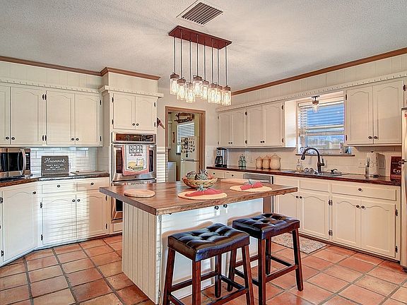 4th image of 2205 Cape Charles St