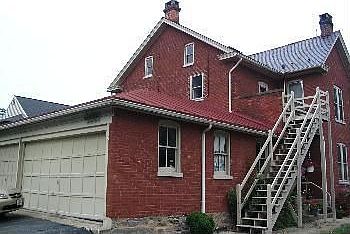 2nd image of 2806 Willow Street Pike