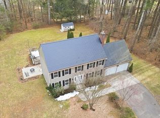 66 Box Pond Dr, Bellingham, MA 02019