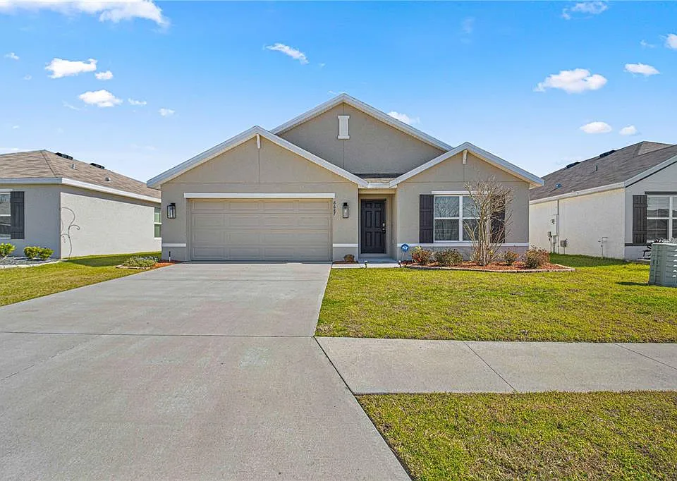 8687 SW 49th Ter