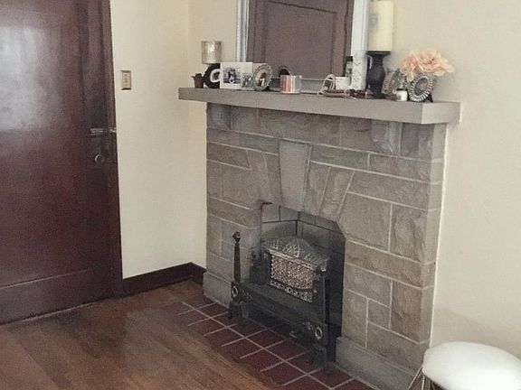 Decorative fireplace