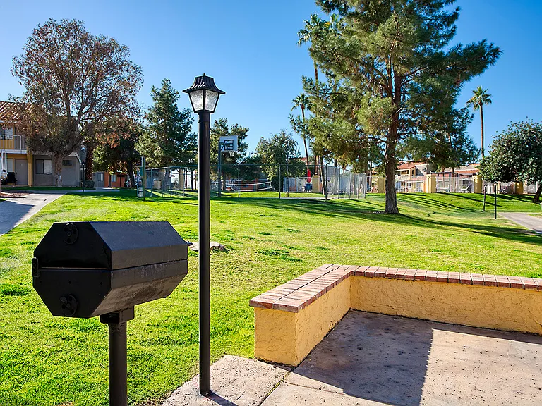 Valencia Park — Photo 32