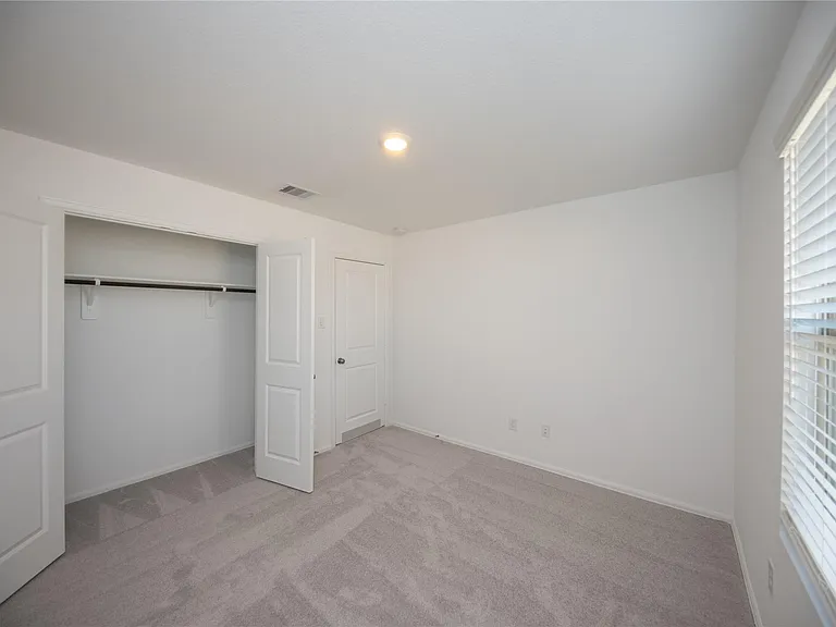 7235 Gorrian — Photo 23