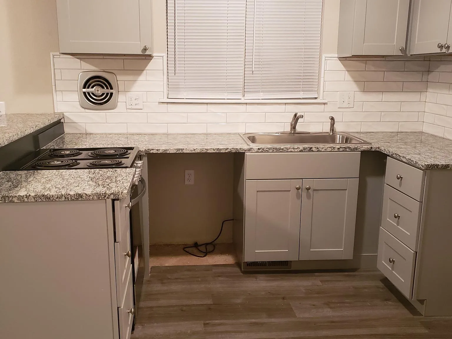 2 bed, 790 sqft, $850 — Photo 2