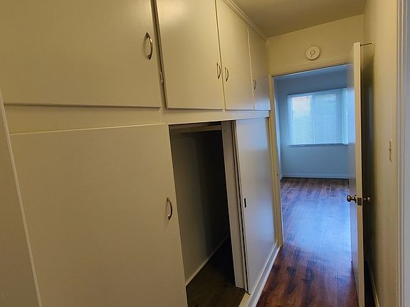 5th image of 311 N Indiana Ave #311