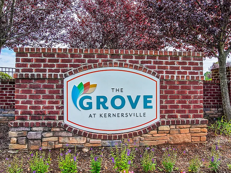 The Grove — Photo 43