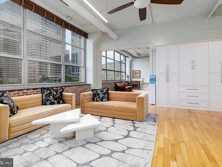 2200 Arch St #28-506-507 — Photo 2