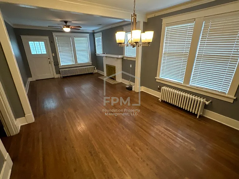 954 Sheridan St — Photo 8