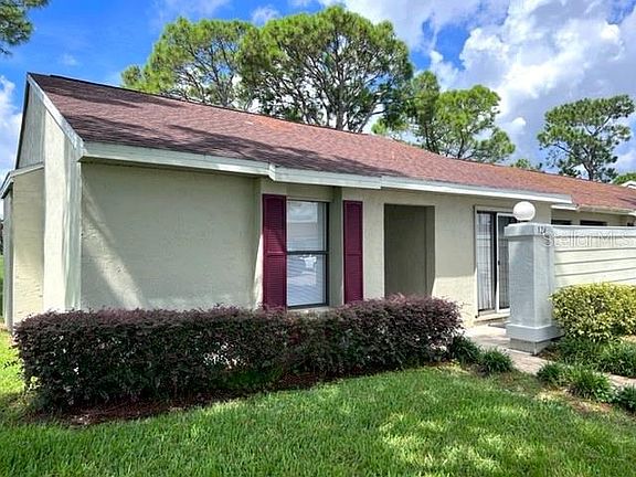 2nd image of 124 Pine Island Cir