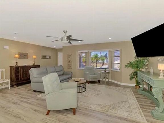 5th image of 1281 Wilson Dr