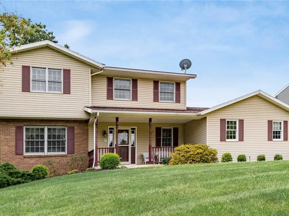 1880 Aspen Dr, Zanesville, OH 43701