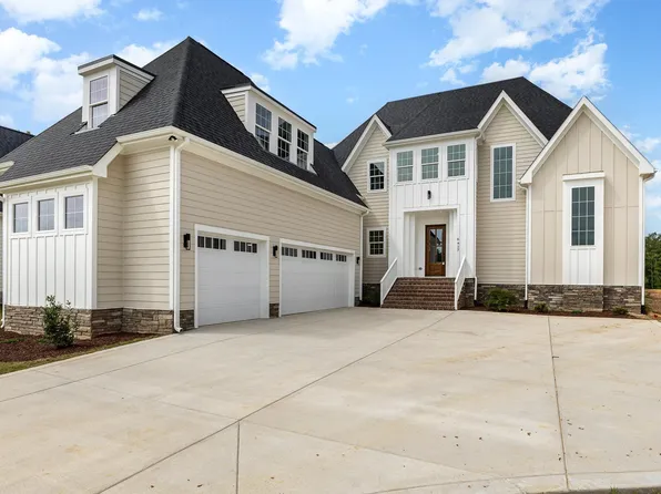 6417 Camellia Creek Dr, Raleigh, NC 27603