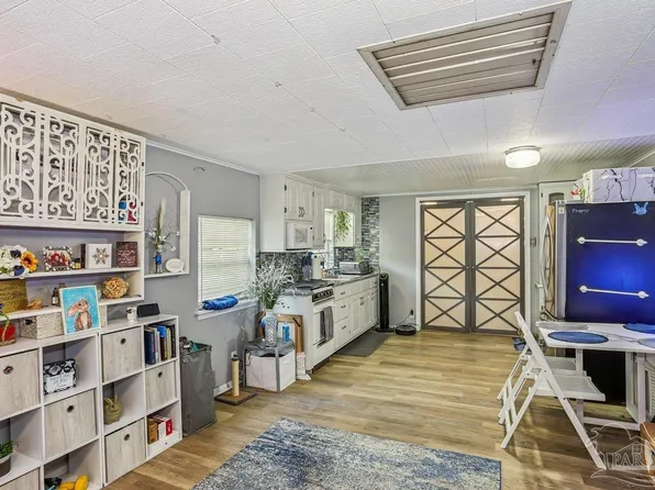 5910 Duchess Rd, Pensacola, FL 32503