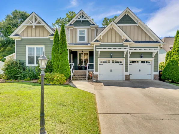 1228 Solidshot Ct, Hixson, TN 37343