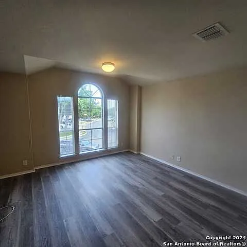 4007 Dunn Oak Dr — Photo 5