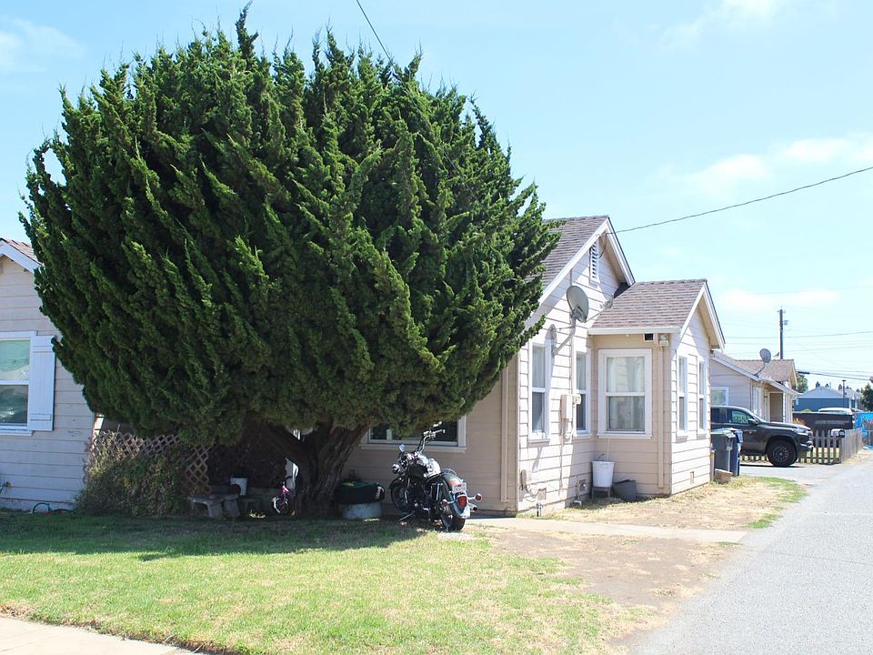 1st image of 40 Tharp Ave