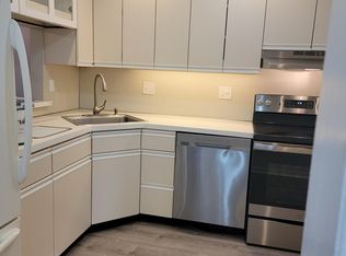 5 Twin Rivers Dr #C, Hightstown, NJ 08520