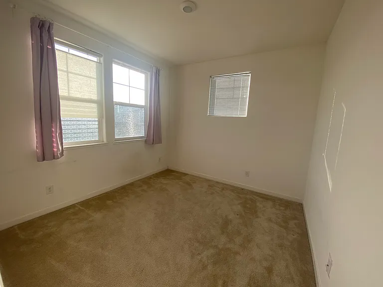 2339 Spitfire Way — Photo 10