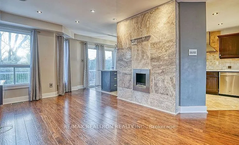 90 Oke Rd #MAIN FLOOR — Photo 14