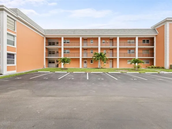1900 68th St N APT 103, Saint Petersburg, FL 33710