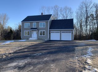 12 Musket Dr, Gorham, ME 04038