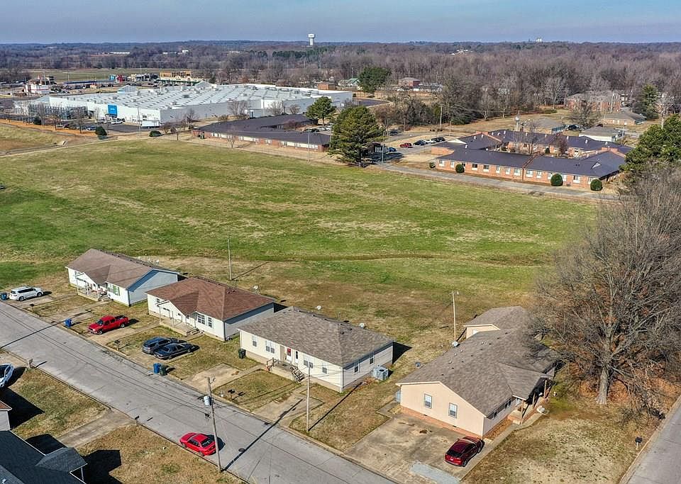 1st image of 2401 Viking Dr