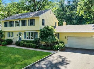 19 Hickory Pl, Ramsey, NJ 07446