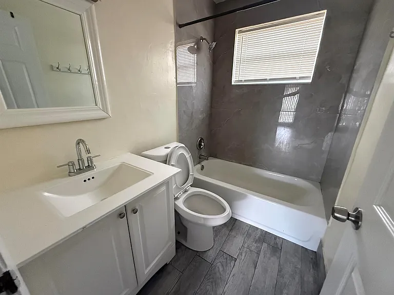 4109 SW 24th St — Photo 14