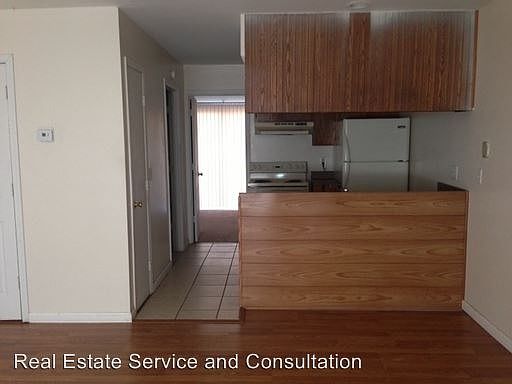 2nd image of 2836 Stanton St APT 2