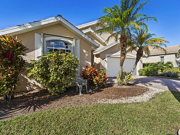 2nd image of 12456 SE Plandome Drive