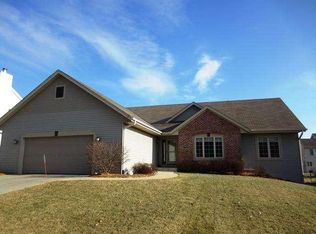 316 Willow Ln, Hartford, WI 53027